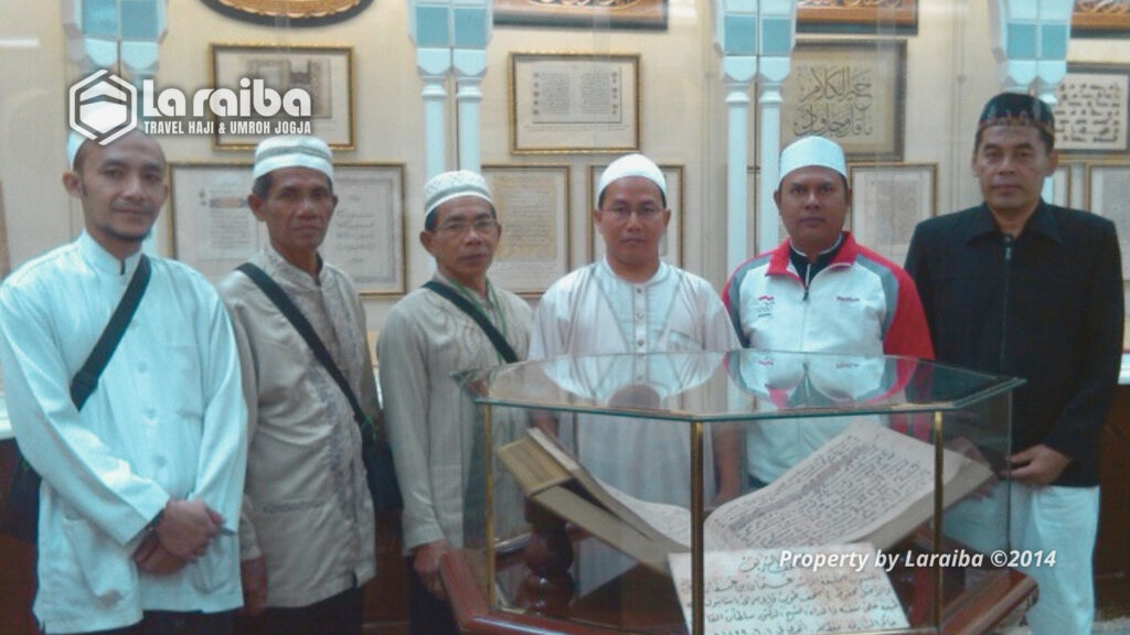 Umroh 2014 Laraiba Travel Jogja terbaik dan resmi Kemenag Foto ibadah umroh aman dan nyaman bersama Laraiba Travel 2014