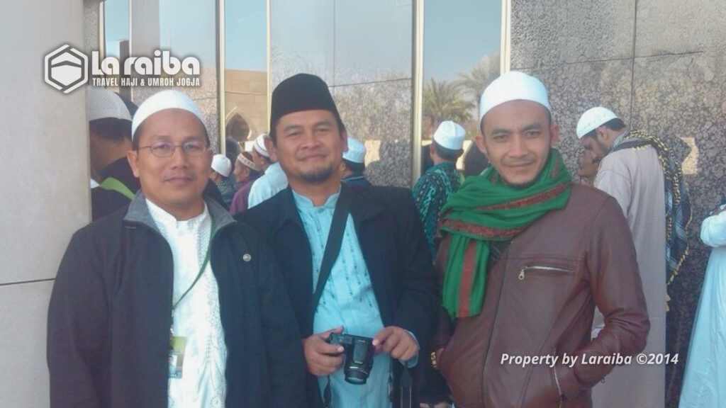 Umroh 2014 Laraiba Travel Jogja terbaik dan resmi Kemenag Foto ibadah umroh aman dan nyaman bersama Laraiba Travel 2014