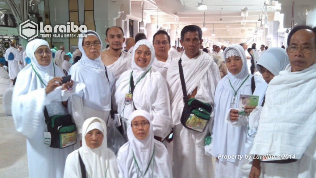 Umroh 2014 Laraiba Travel Jogja terbaik dan resmi Kemenag Foto ibadah umroh aman dan nyaman bersama Laraiba Travel 2014